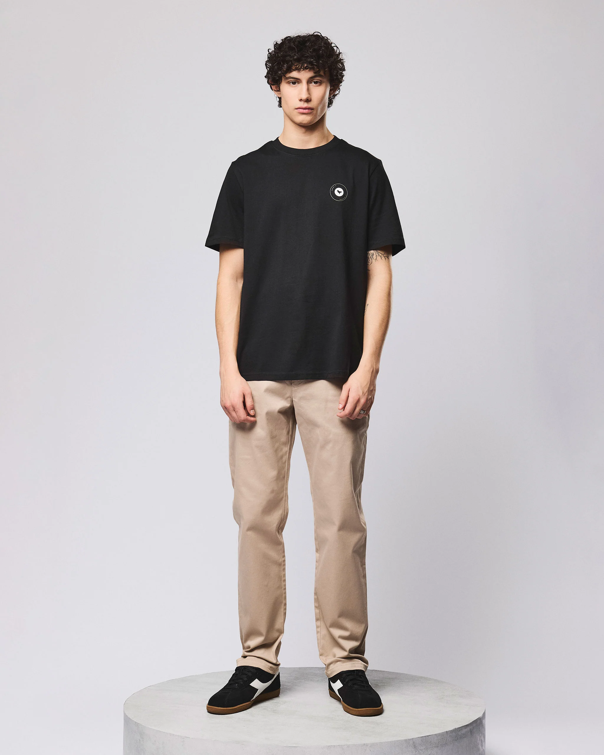 8 Ball Graphic T-Shirt Black - Image 4
