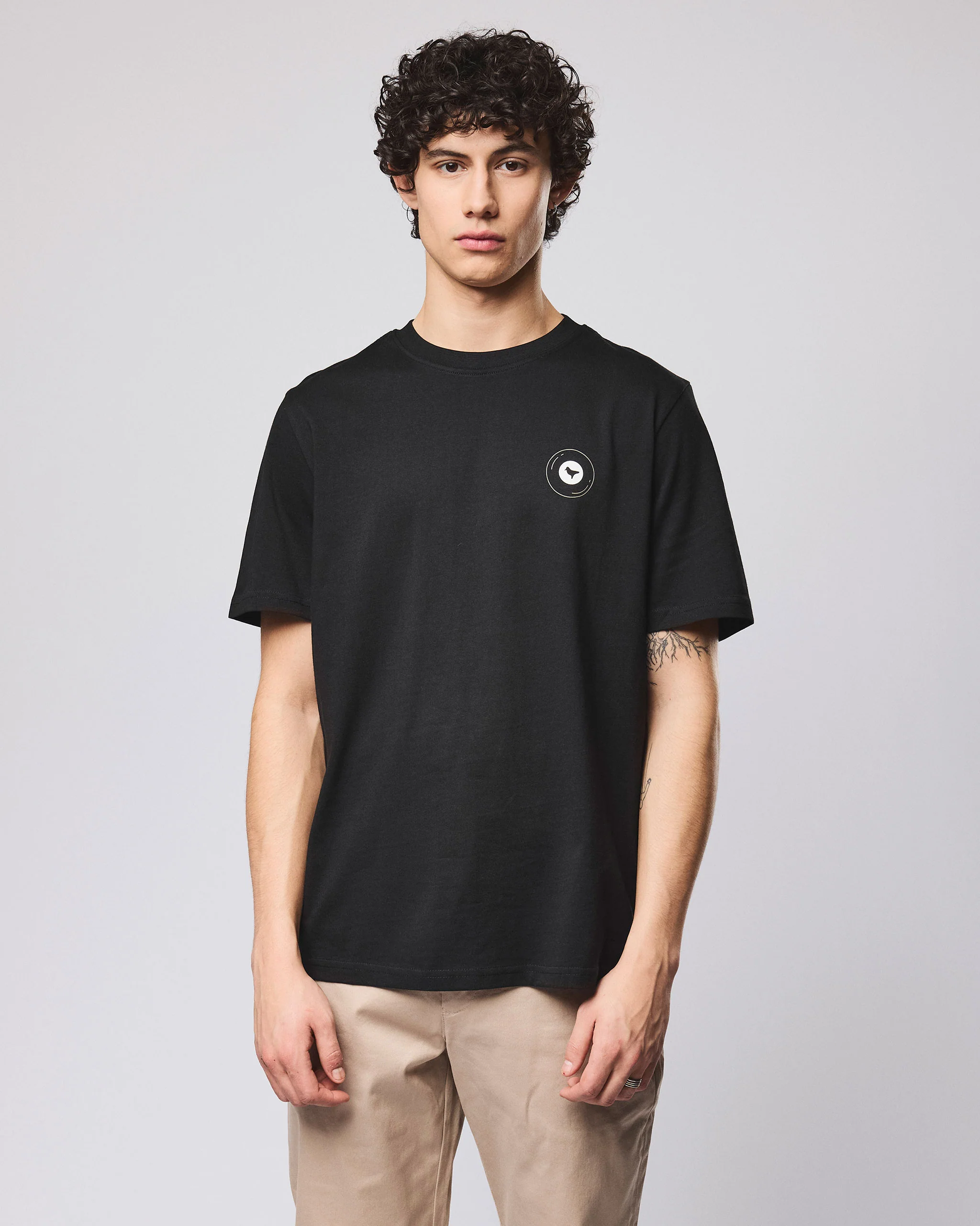 8 Ball Graphic T-Shirt Black - Image 5