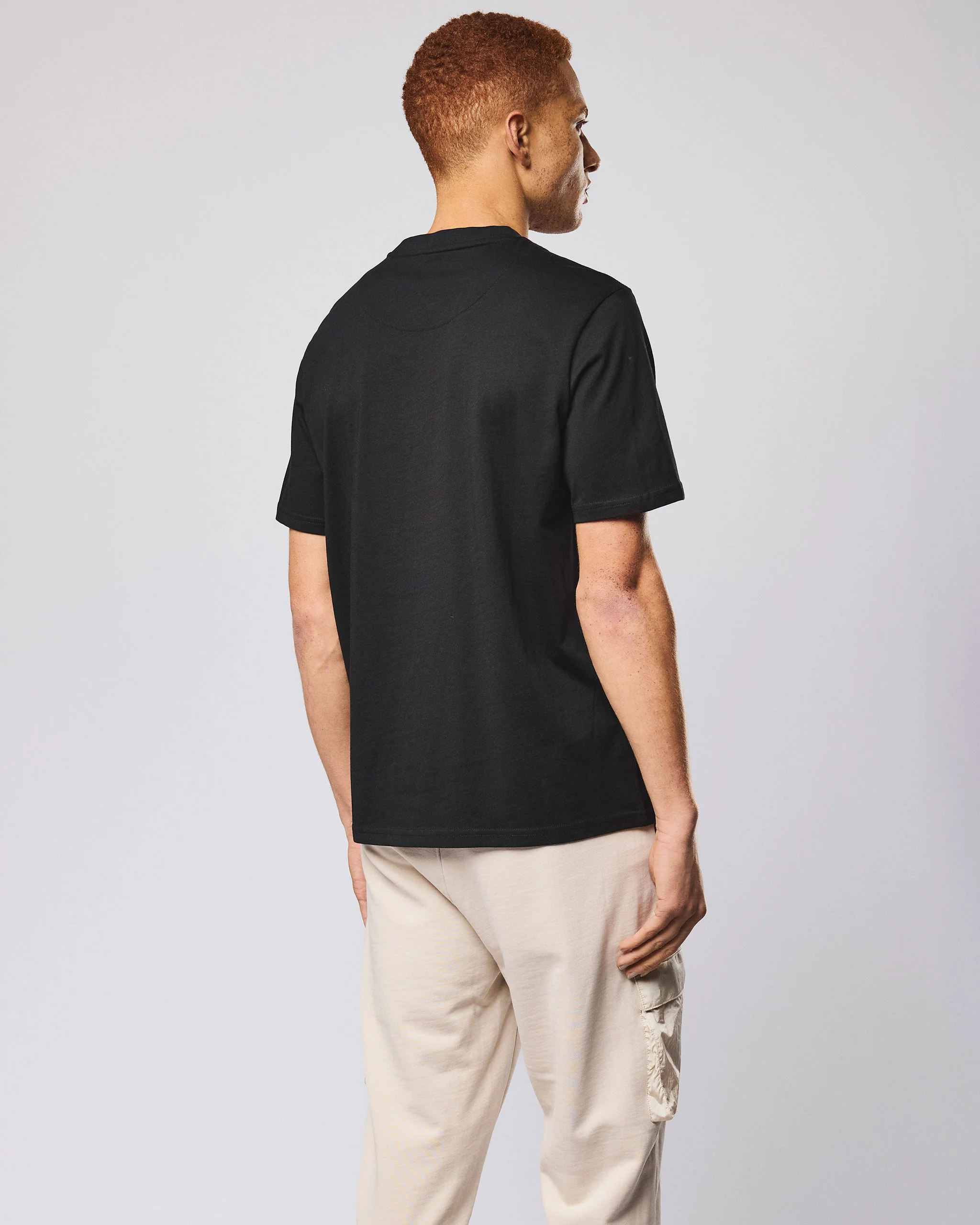 944 Graphic T-Shirt Black - Image 5