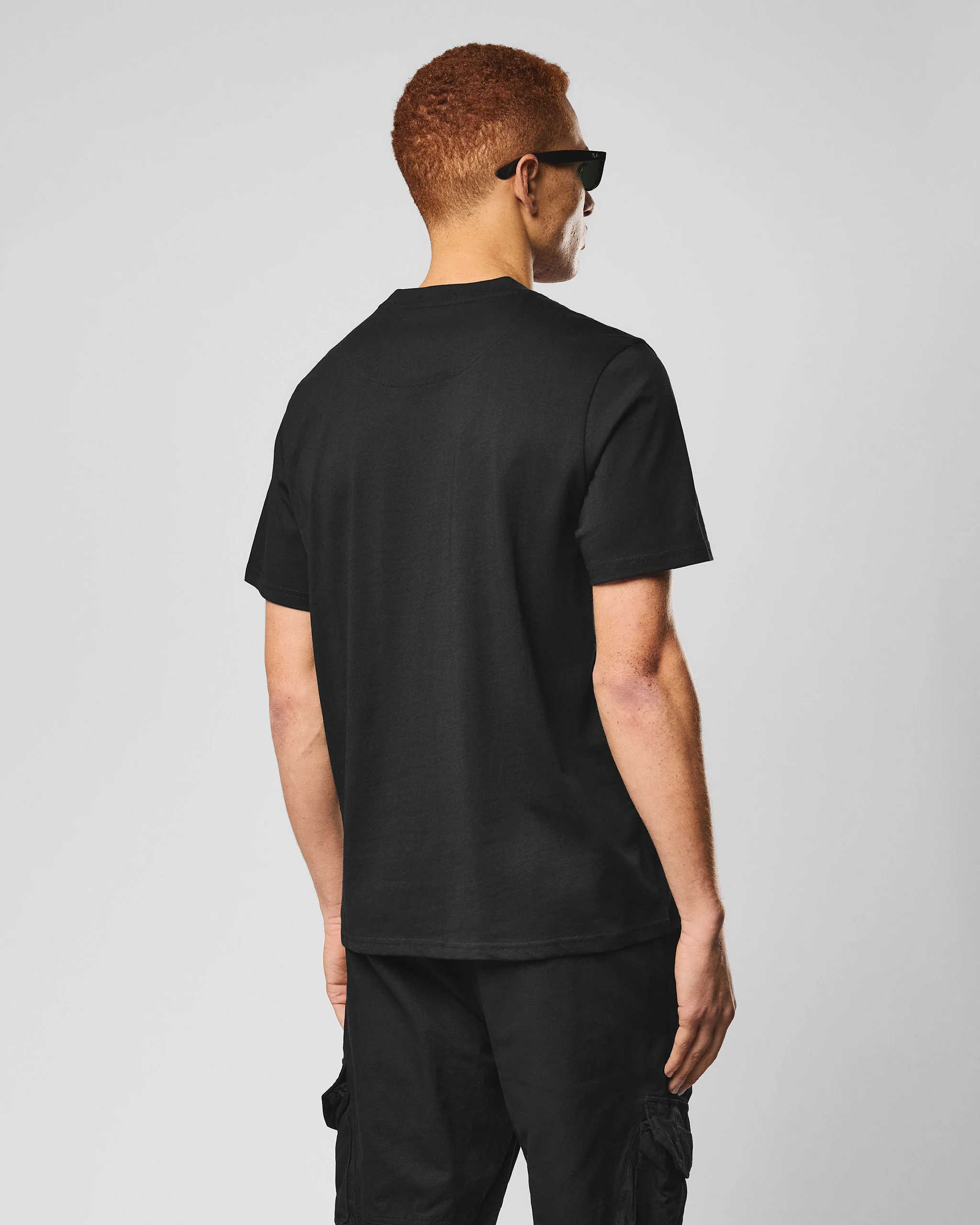 Everyone Graphic T-Shirt Black - Image 5