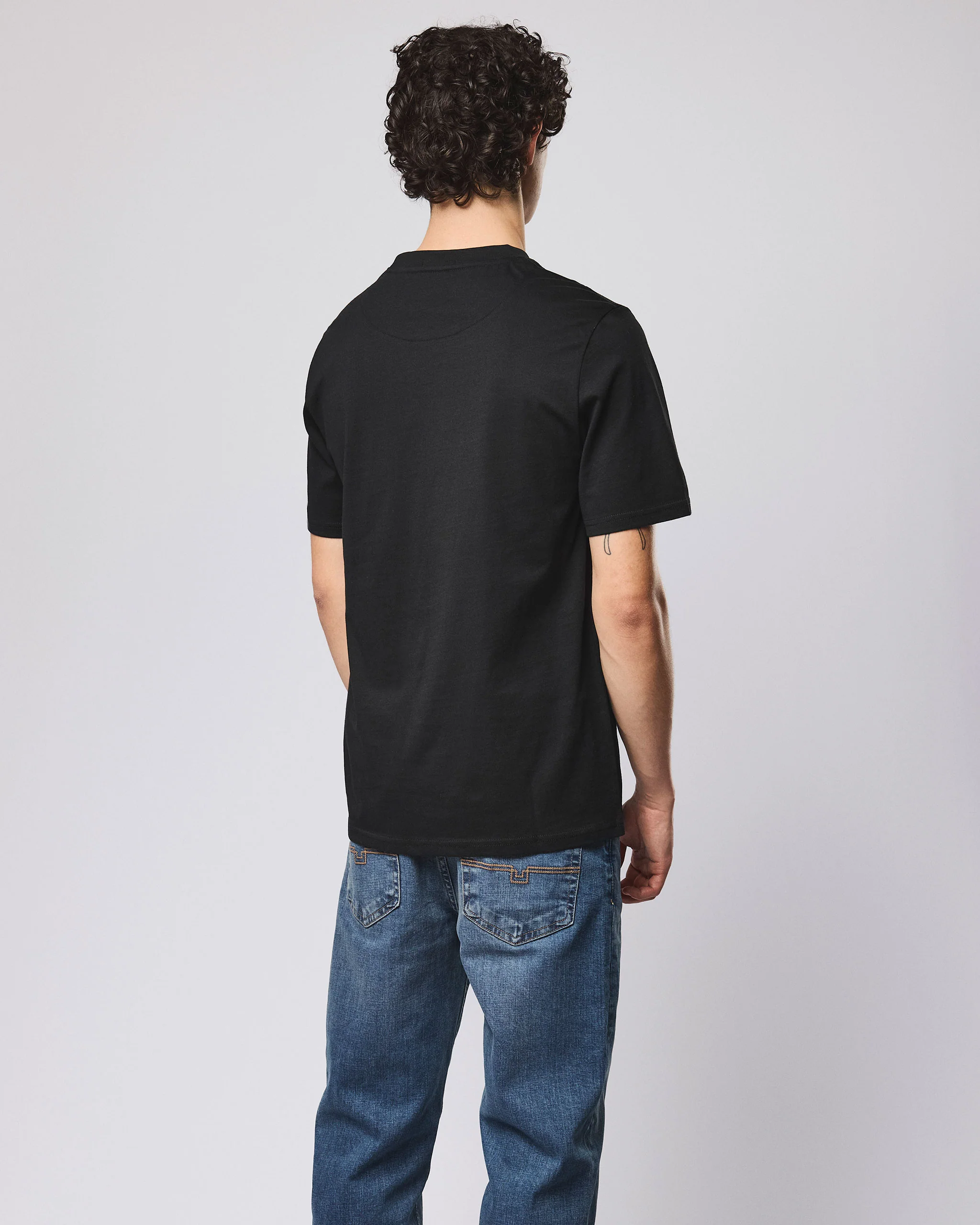 Isley T-Shirt Black - Image 4