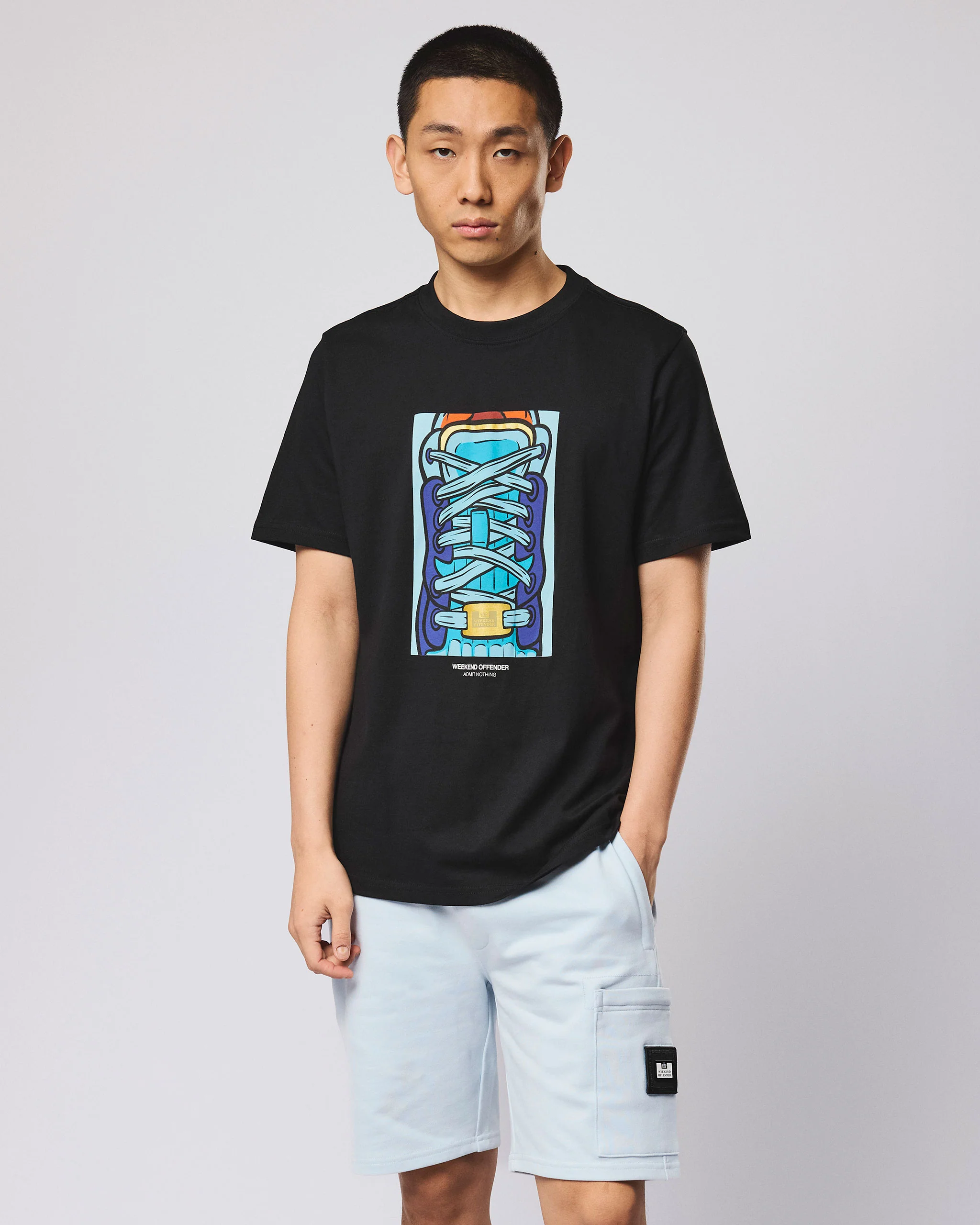 Laces Graphic T-Shirt Black - Image 4