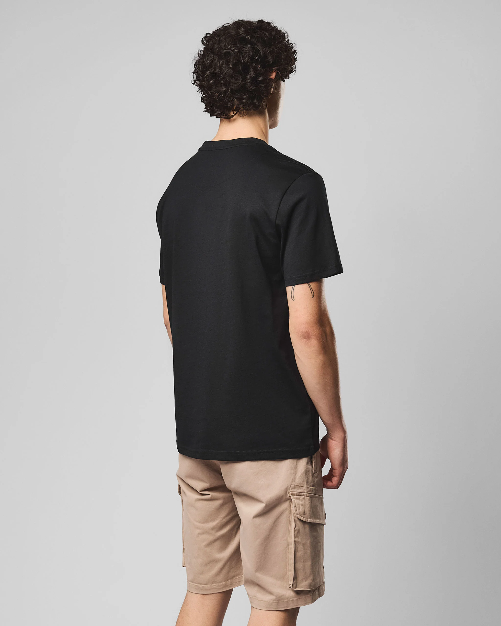 Leo Gregory Mono Graphic T-Shirt Black - Image 5