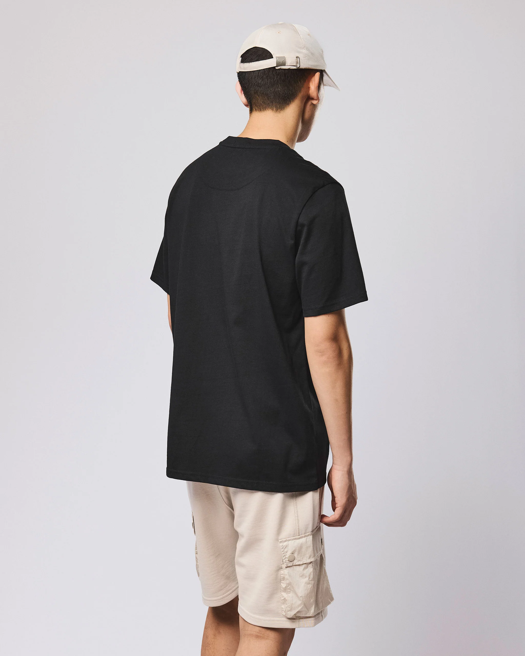 Low Graphic T-Shirt Black - Image 5