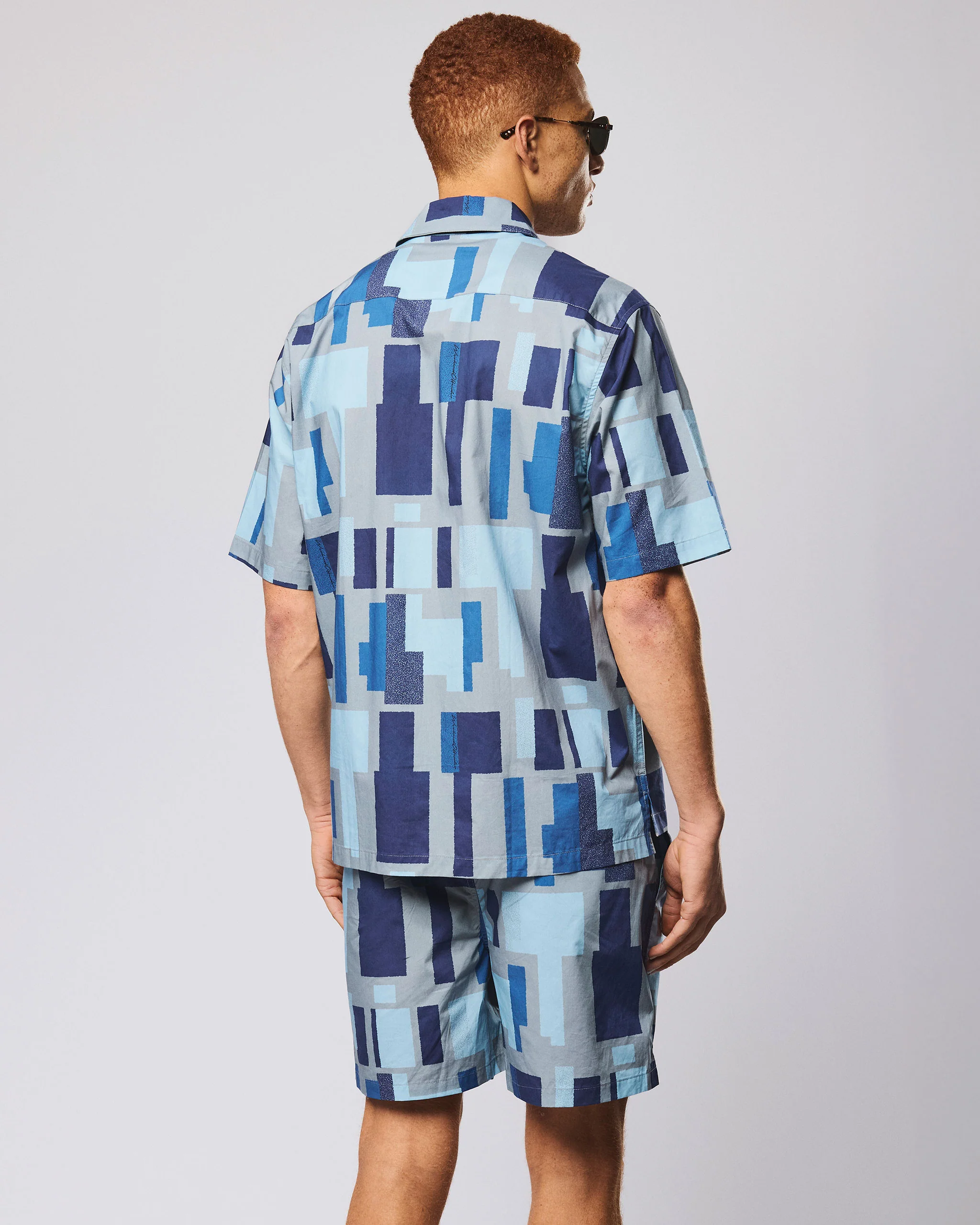 Ouzou Terrain Short Sleeve Shirt Smokey Grey - Image 4