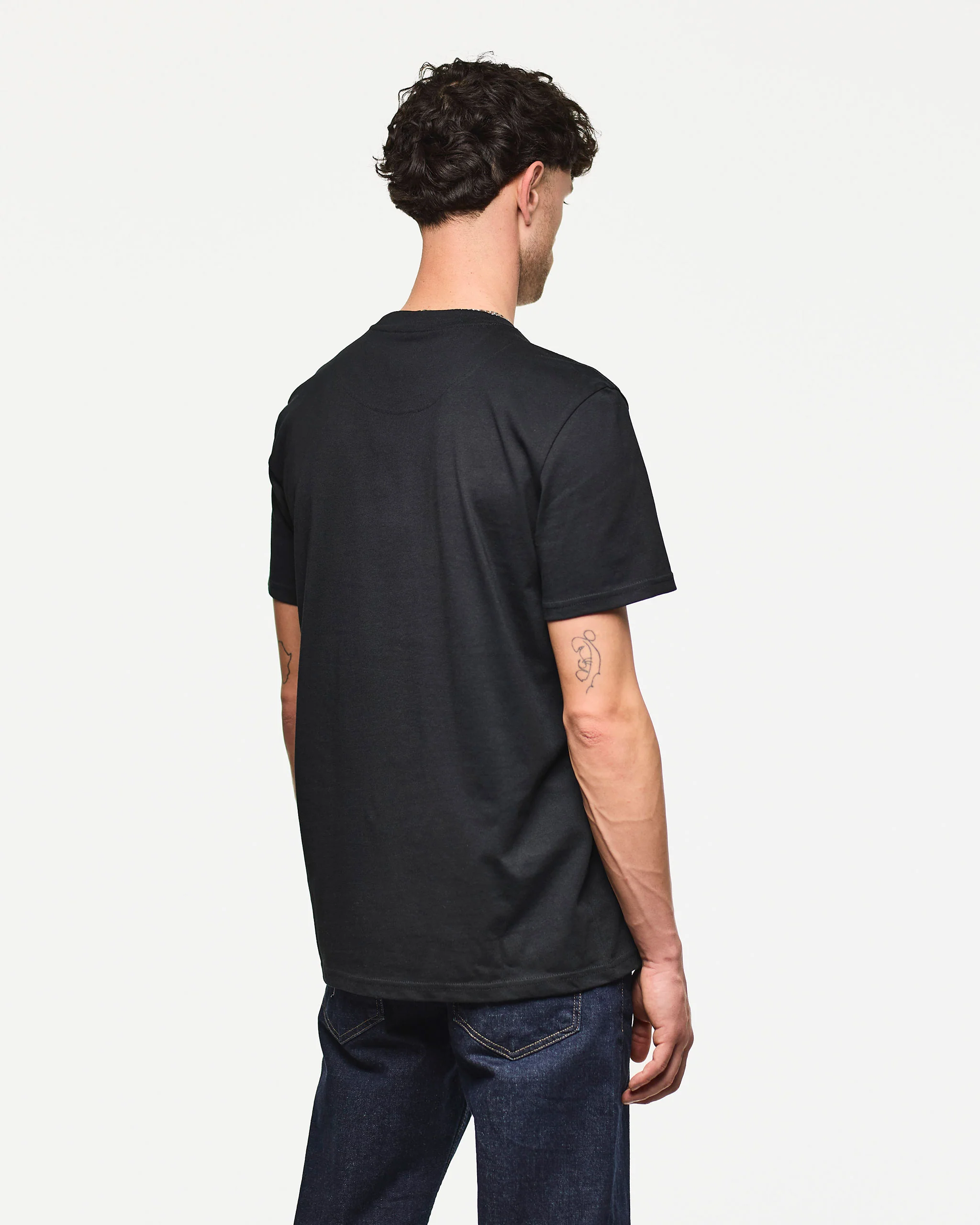 Passes Graphic T-Shirt Black - Image 4