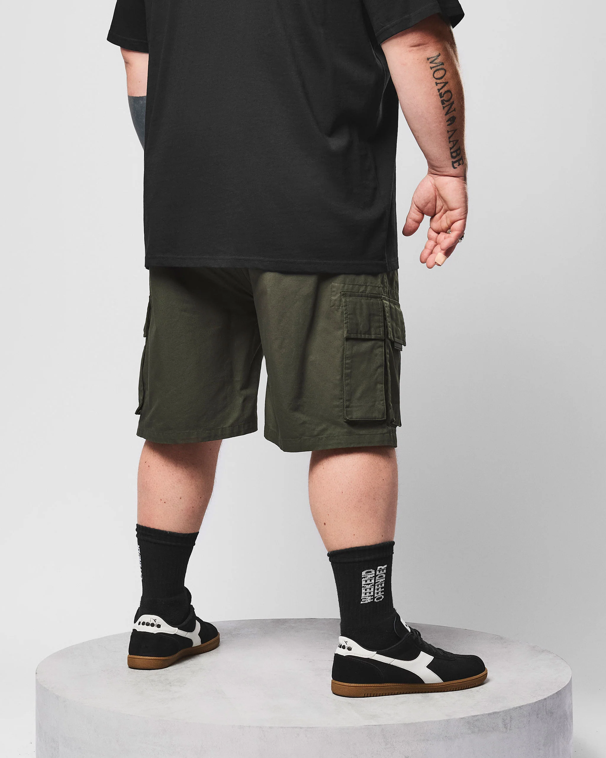 Plus Size - Mascia Cargo Shorts Black Forest Green - Image 4