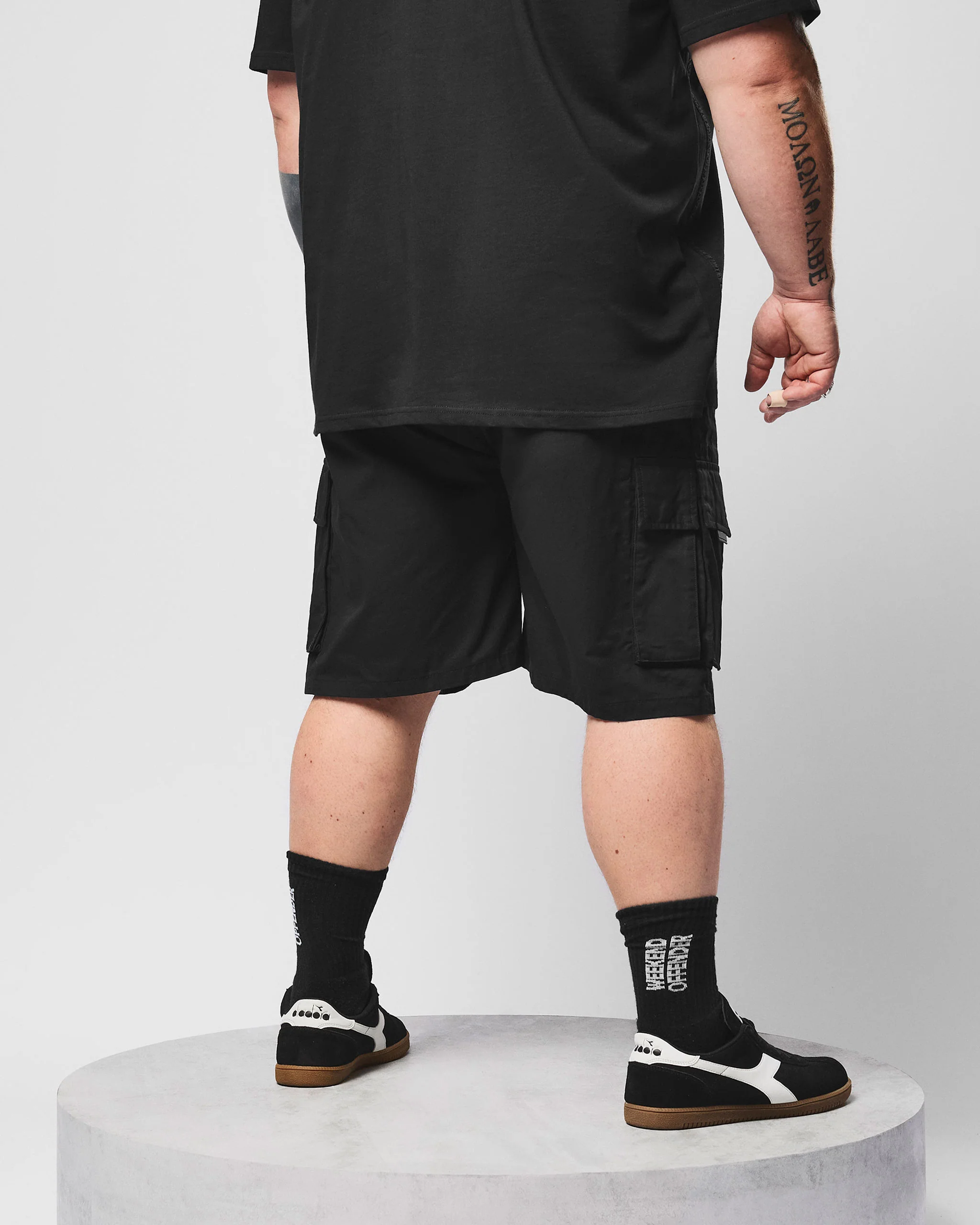 Plus Size - Mascia Cargo Shorts Black - Image 4