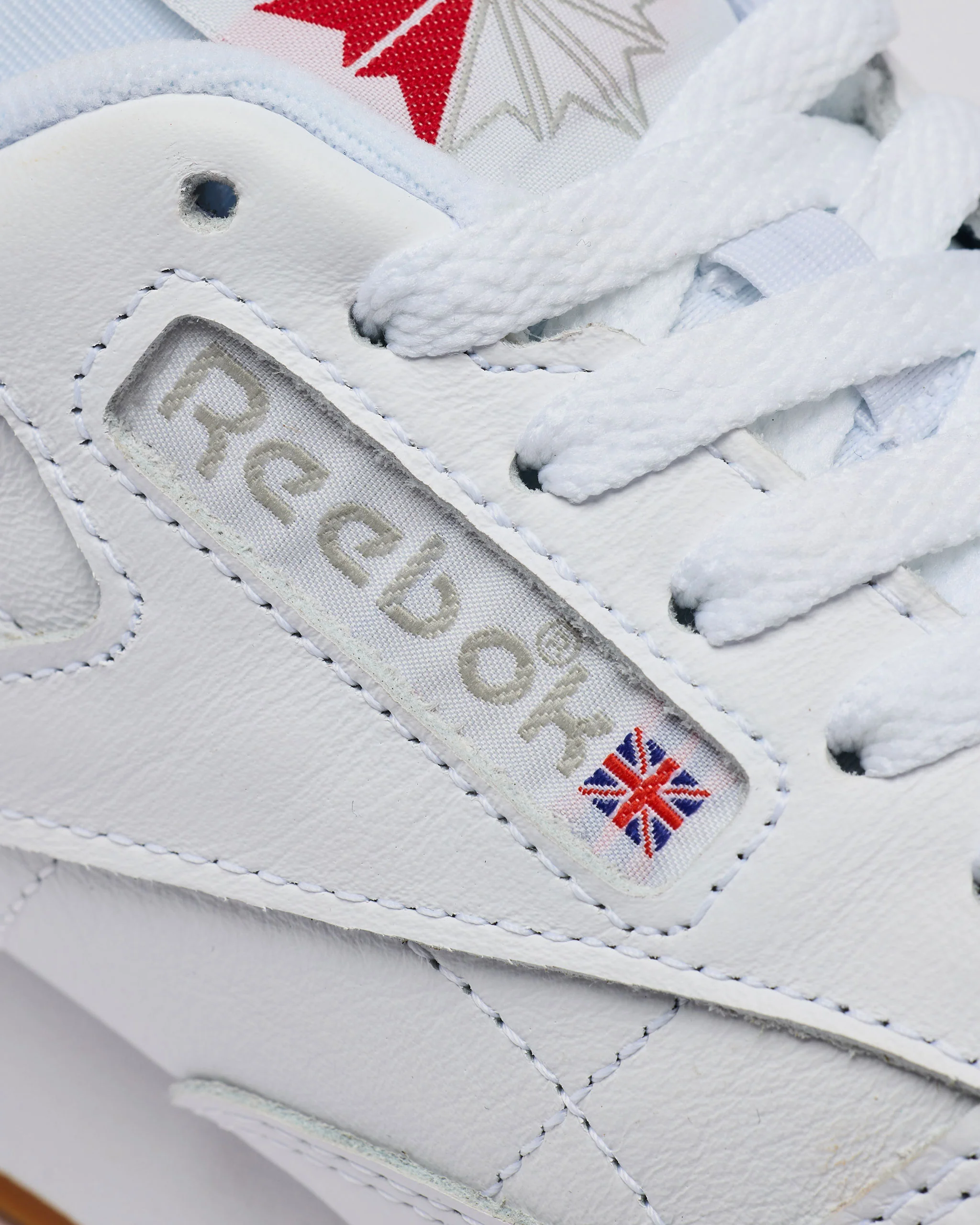 Reebok Classic Leather Trainers White/Gum - Image 5