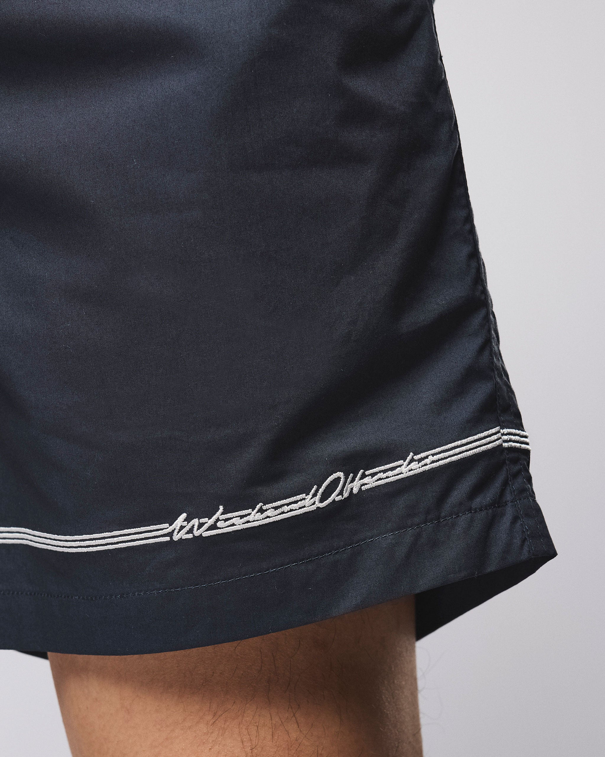Senia Summer Short Navy - Image 5