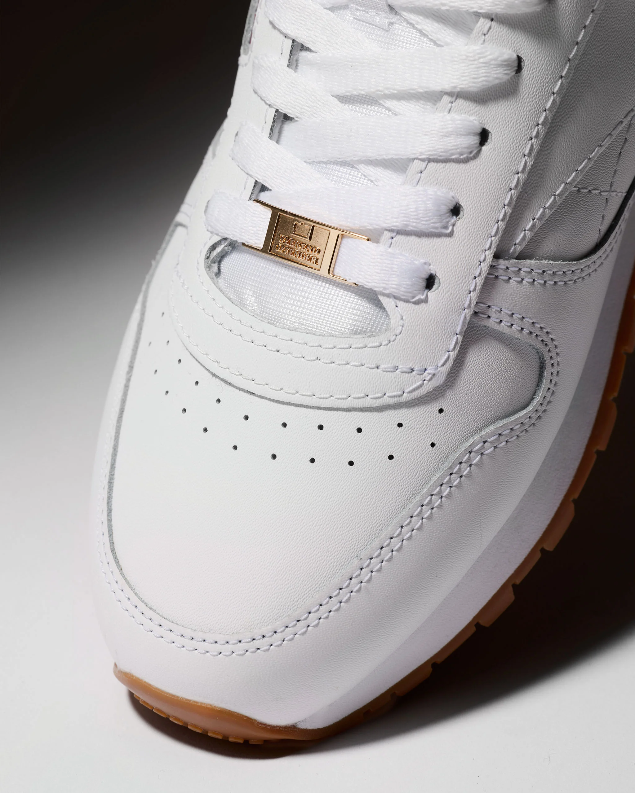 Shoelace Trainer Tag Gold - Image 3